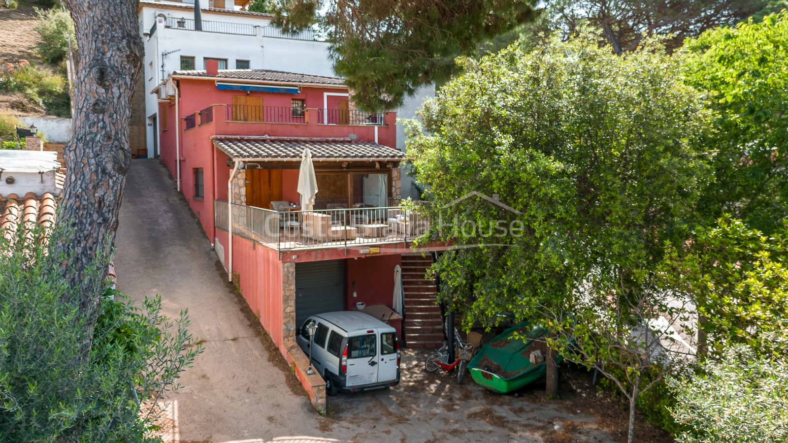 Huis met garage te koop in Tamariu, op minder dan 5 min lopen van het strand