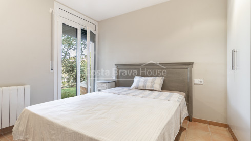 Casa con jardín en venta en Tamariu, a solamente 5 min a pie de la playa y el mar