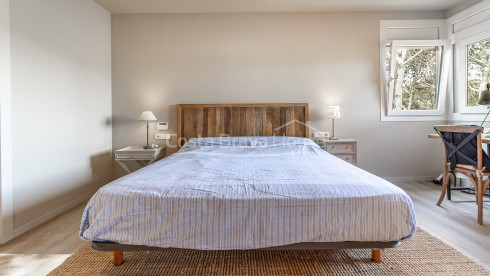 Casa con jardín en venta en Tamariu, a solamente 5 min a pie de la playa y el mar