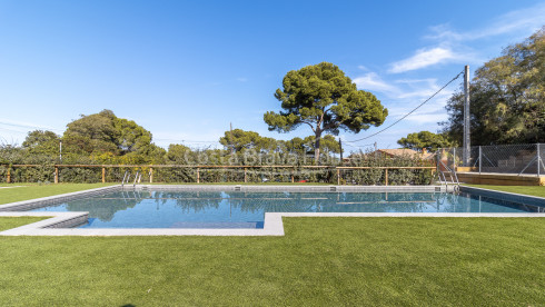 Apartament amb piscina i garatge entre Begur Sa Riera i Pals
