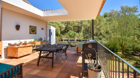 Landhuis met 11.000 m² grond te koop op een mooie plek tussen Begur en Palafrugell