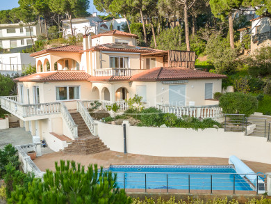 Espectacular vila de luxe amb piscina privada, terrasses i jardí a Pals, Costa Brava, en venda