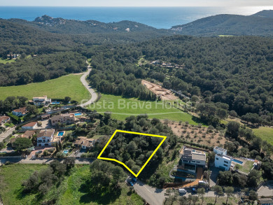 Parcelle exclusive à Mas Rostei, Begur : 1 264 m² avec vue panoramique et grand potentiel de construction
