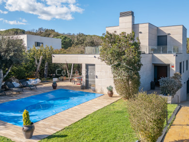 Vila de luxe a Calella de Palafrugell amb piscina i jardí, a 15 minuts a peu de la platja
