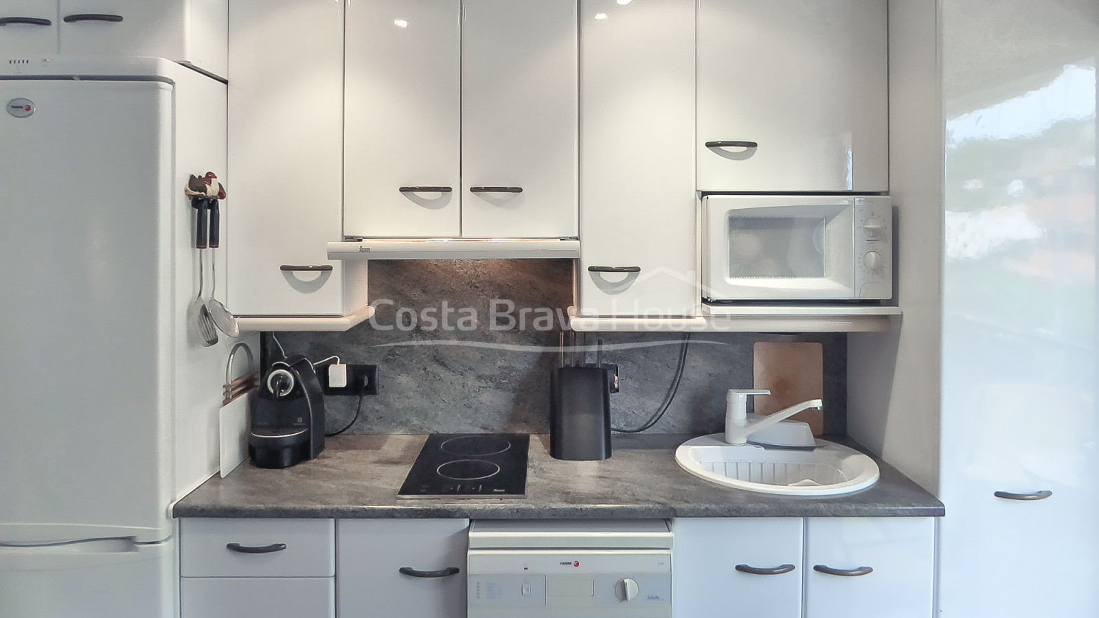 Apartment with tourist license in Sa Riera, Begur