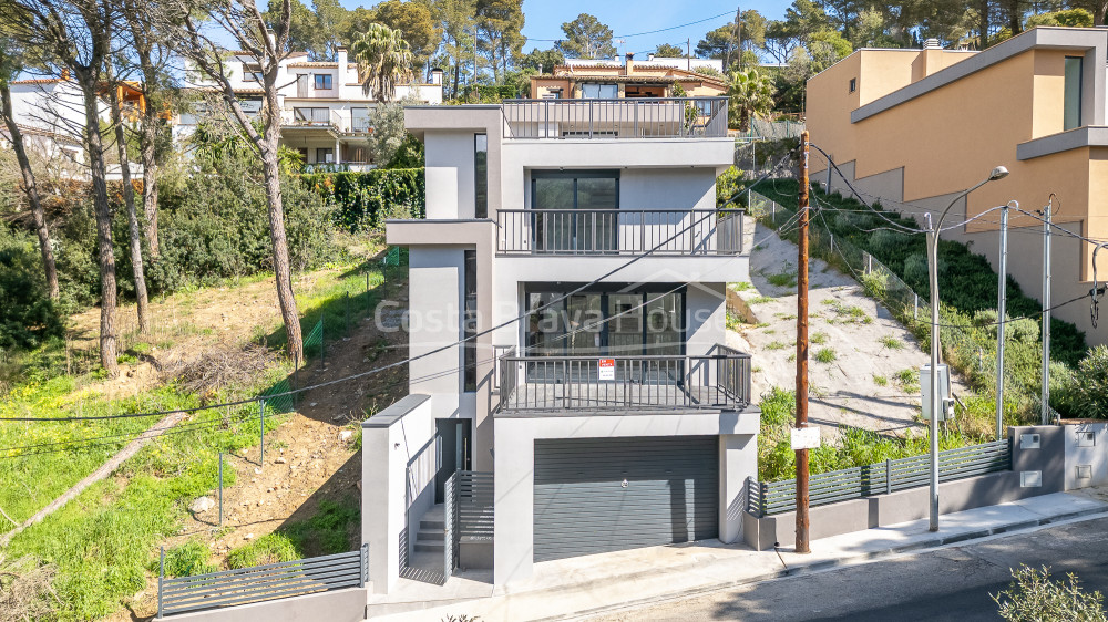 Casa elegant en construcció a Begur, Costa Brava