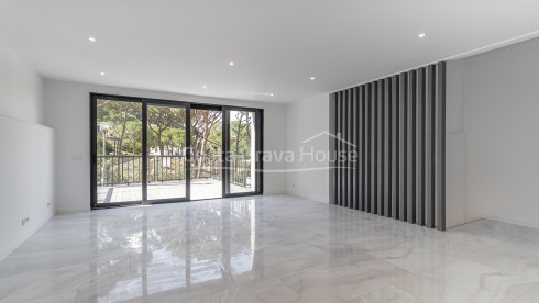 Casa elegant en construcció a Begur, Costa Brava