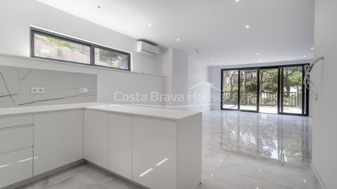 Casa elegant en construcció a Begur, Costa Brava