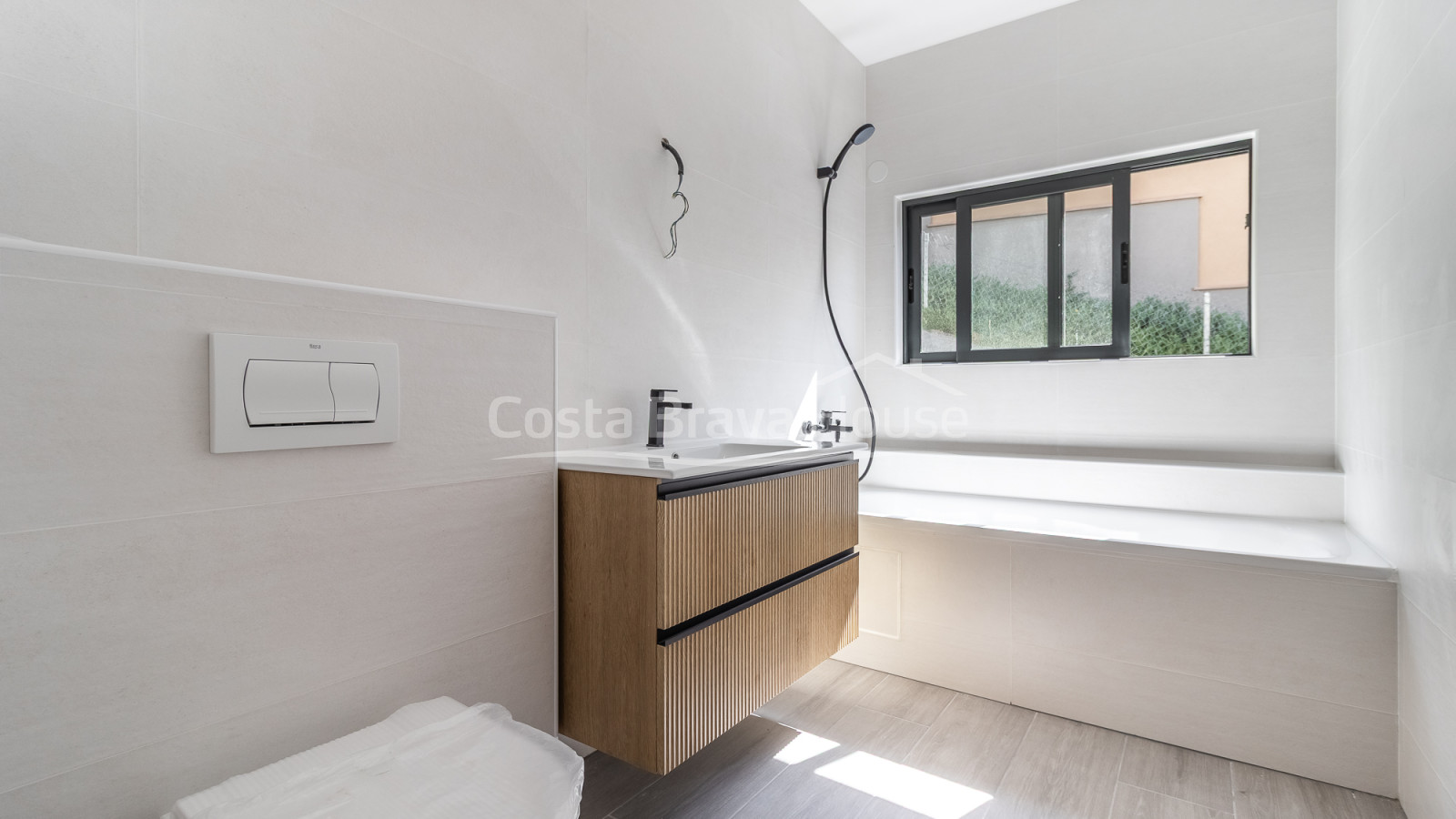 Casa elegant en construcció a Begur, Costa Brava