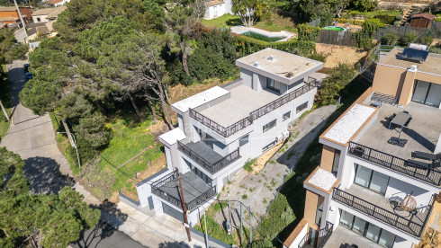 Casa elegant en construcció a Begur, Costa Brava