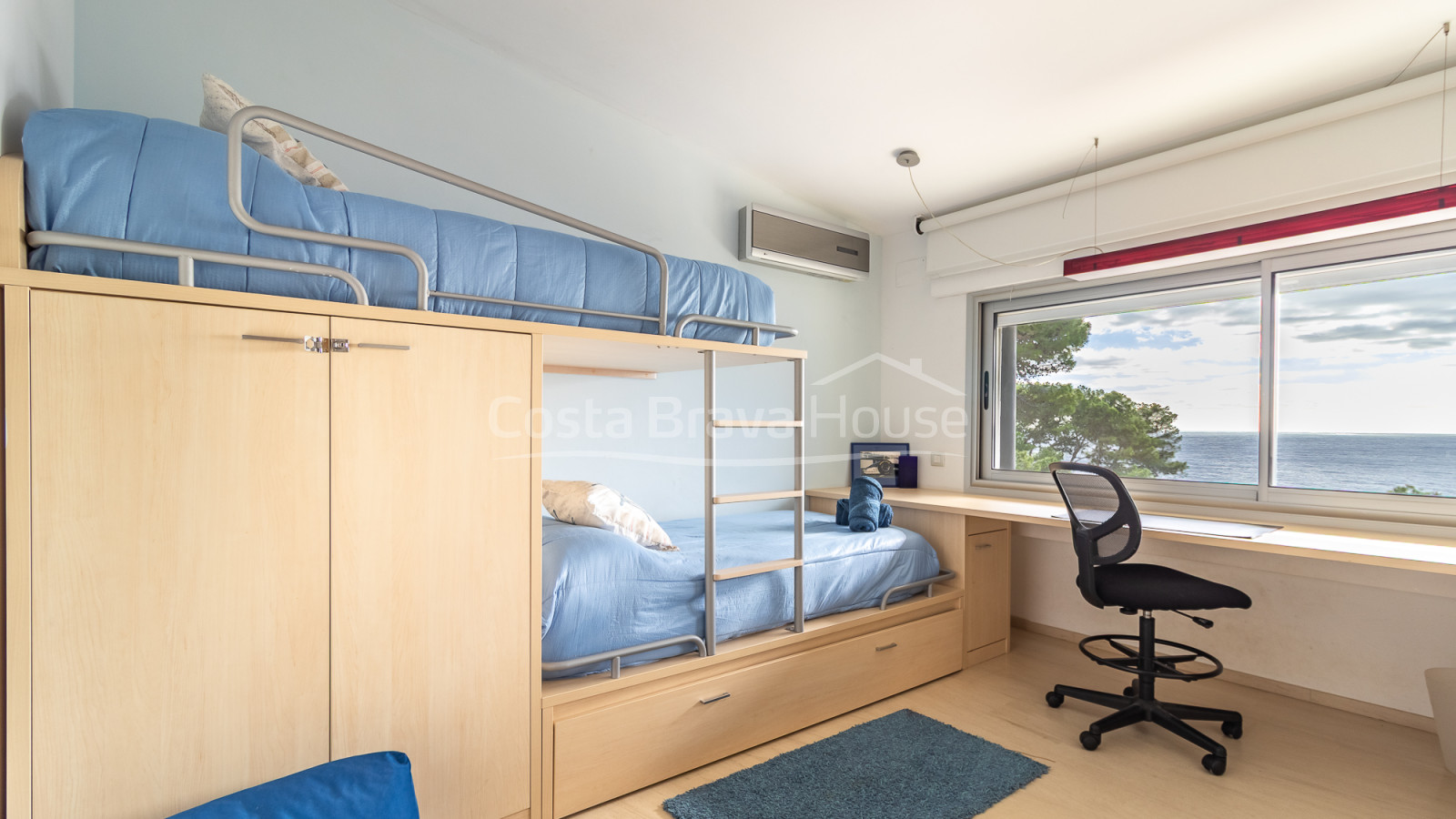 Fabulosa casa de lujo con piscina desbordante en venta en Llafranc