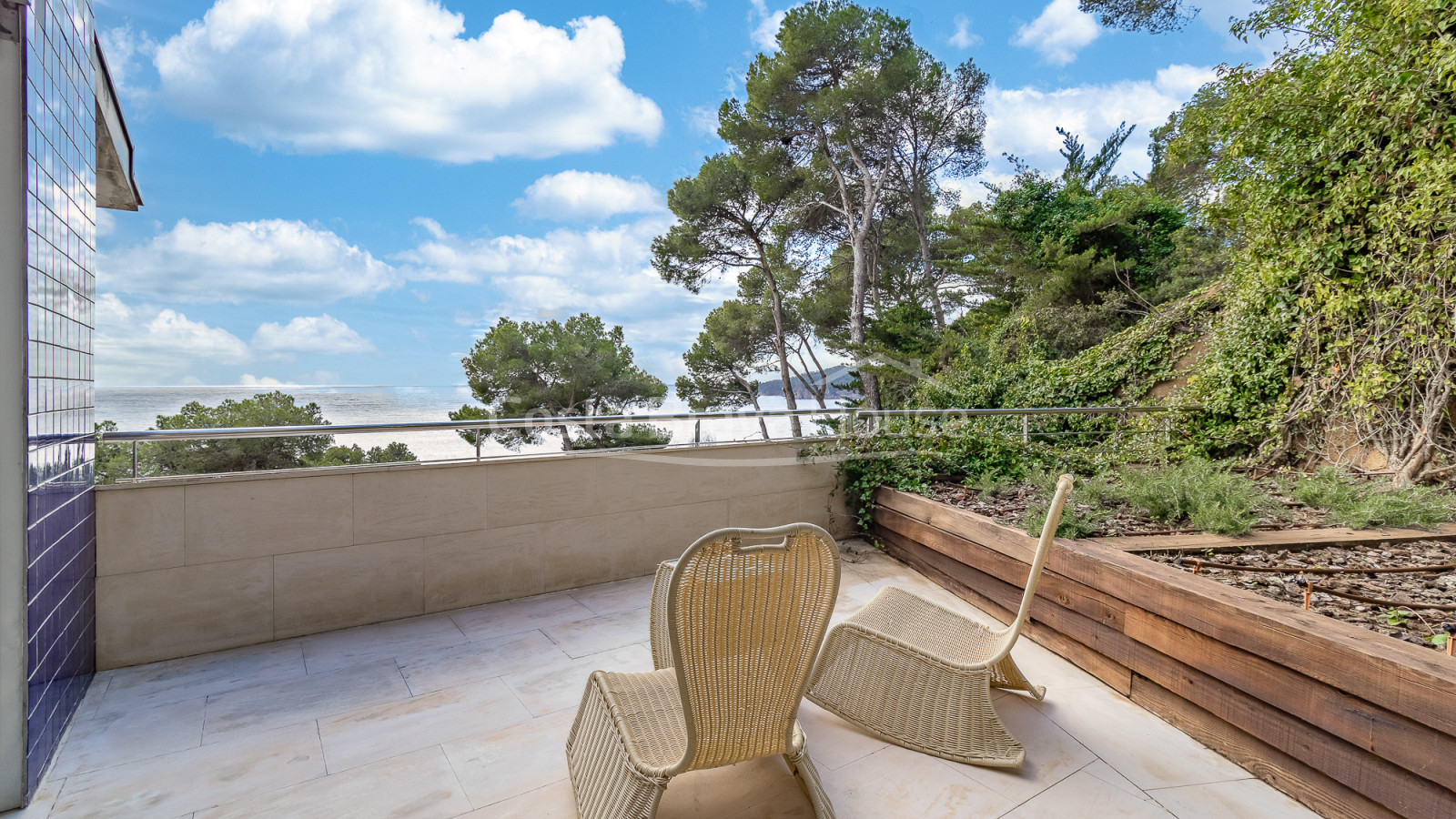 Fabulous luxury house with overflow pool for sale in Llafranc