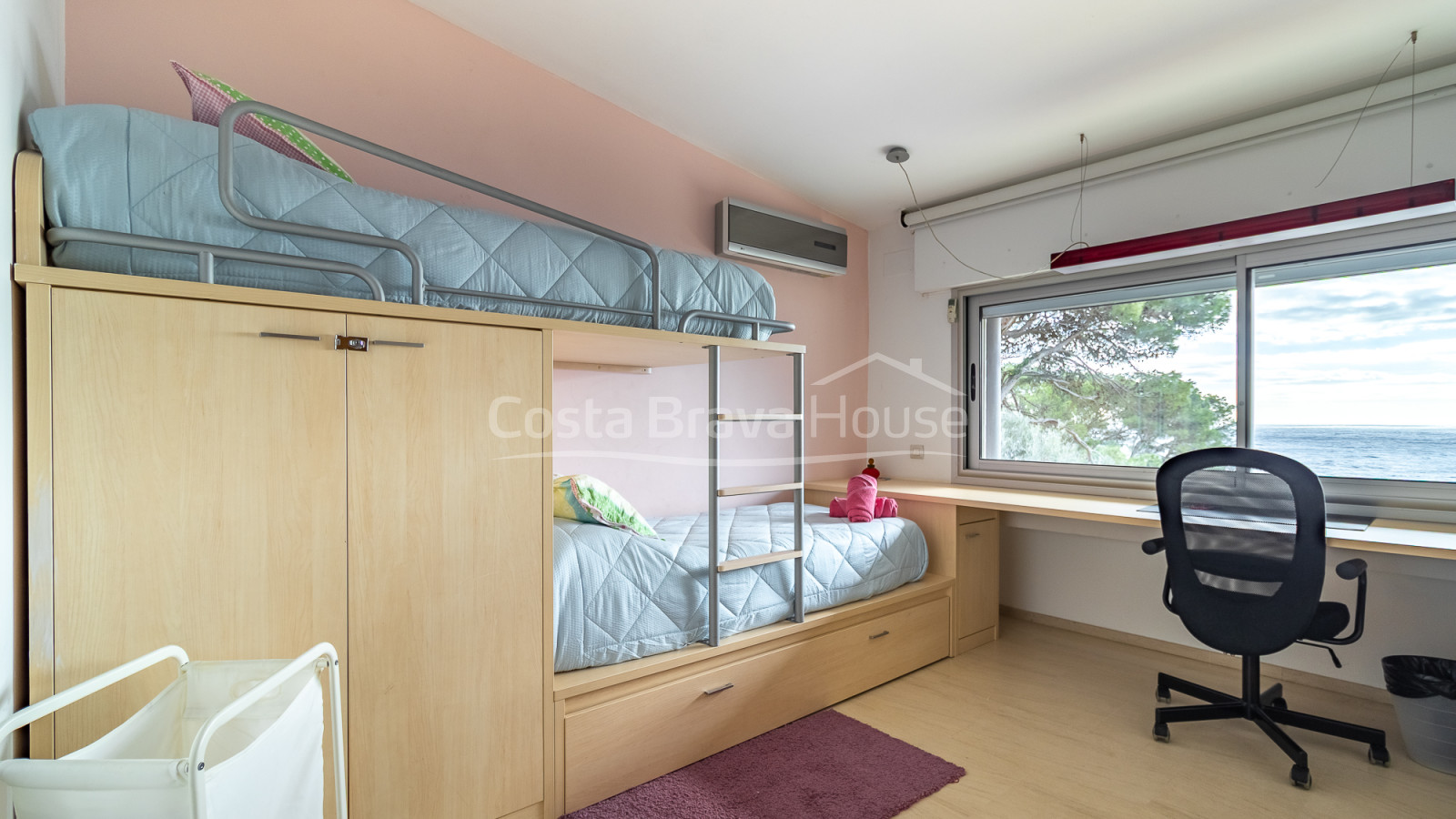 Fabulosa casa de luxe amb piscina desbordant en venda a Llafranc