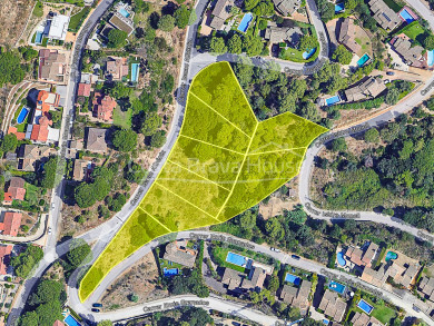 Terreny edificable en venda a Begur amb 8 parcel·les unificades a prop de la platja i del centre