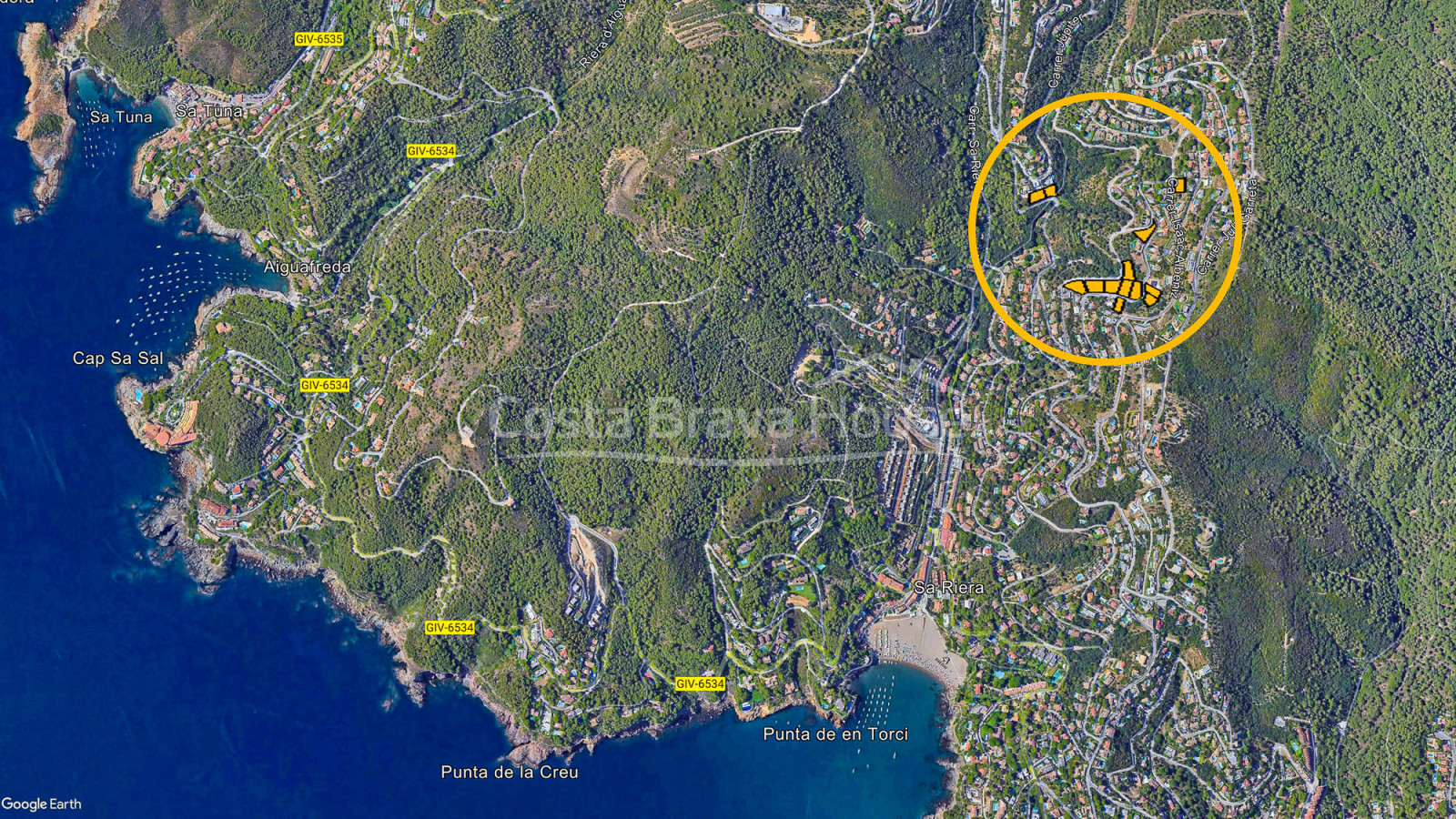 Terrenys en venda a Begur, a la zona d'Es Valls. Diverses mides, orientacions i preus.