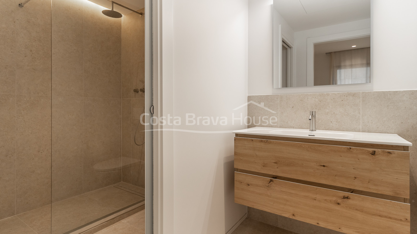 New construction luxury house with garden and pool in Begur