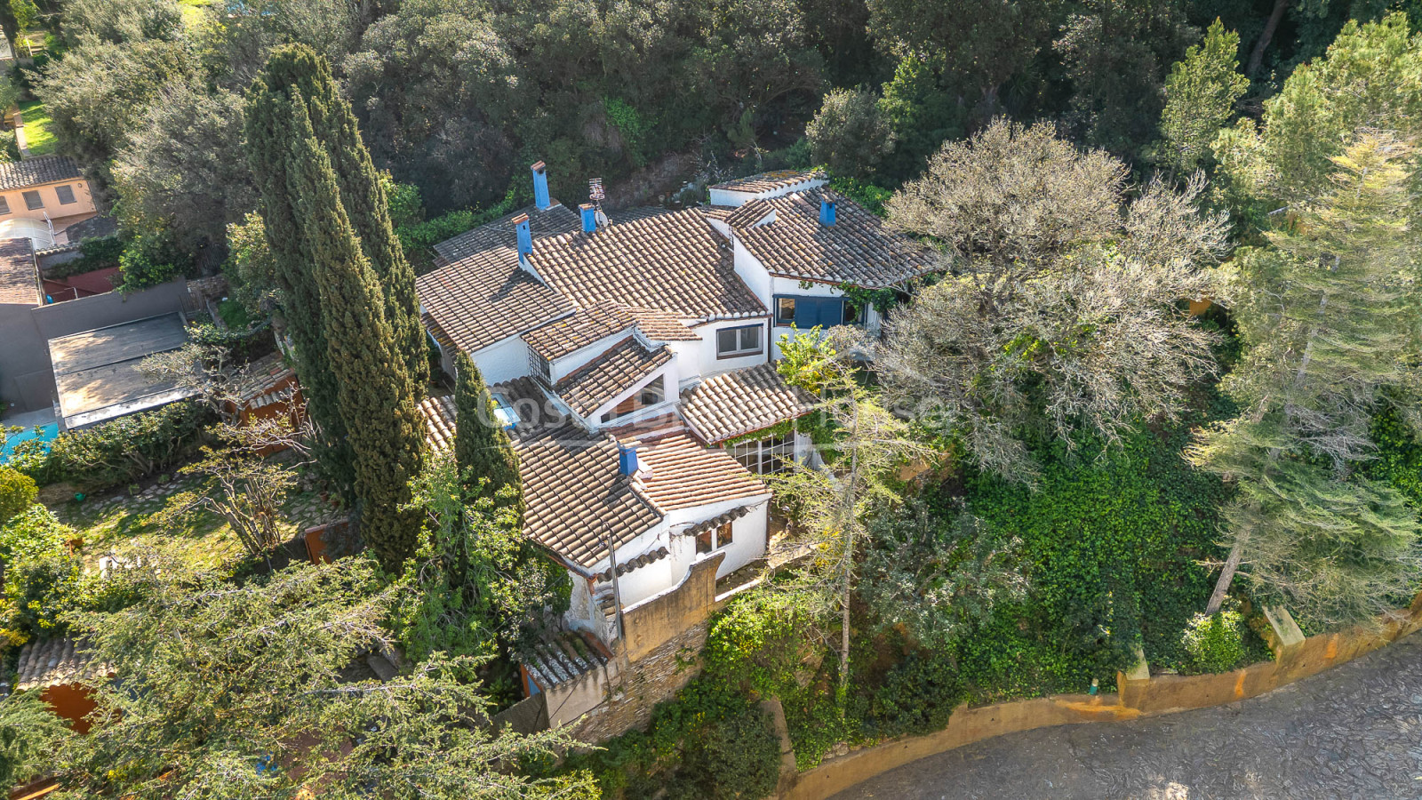 Casa de poble amb jardí i llicència a Begur Centre