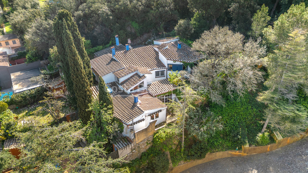 Village house with garden and license in Begur