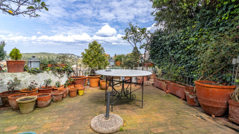 Casa de poble amb jardí i llicència a Begur Centre