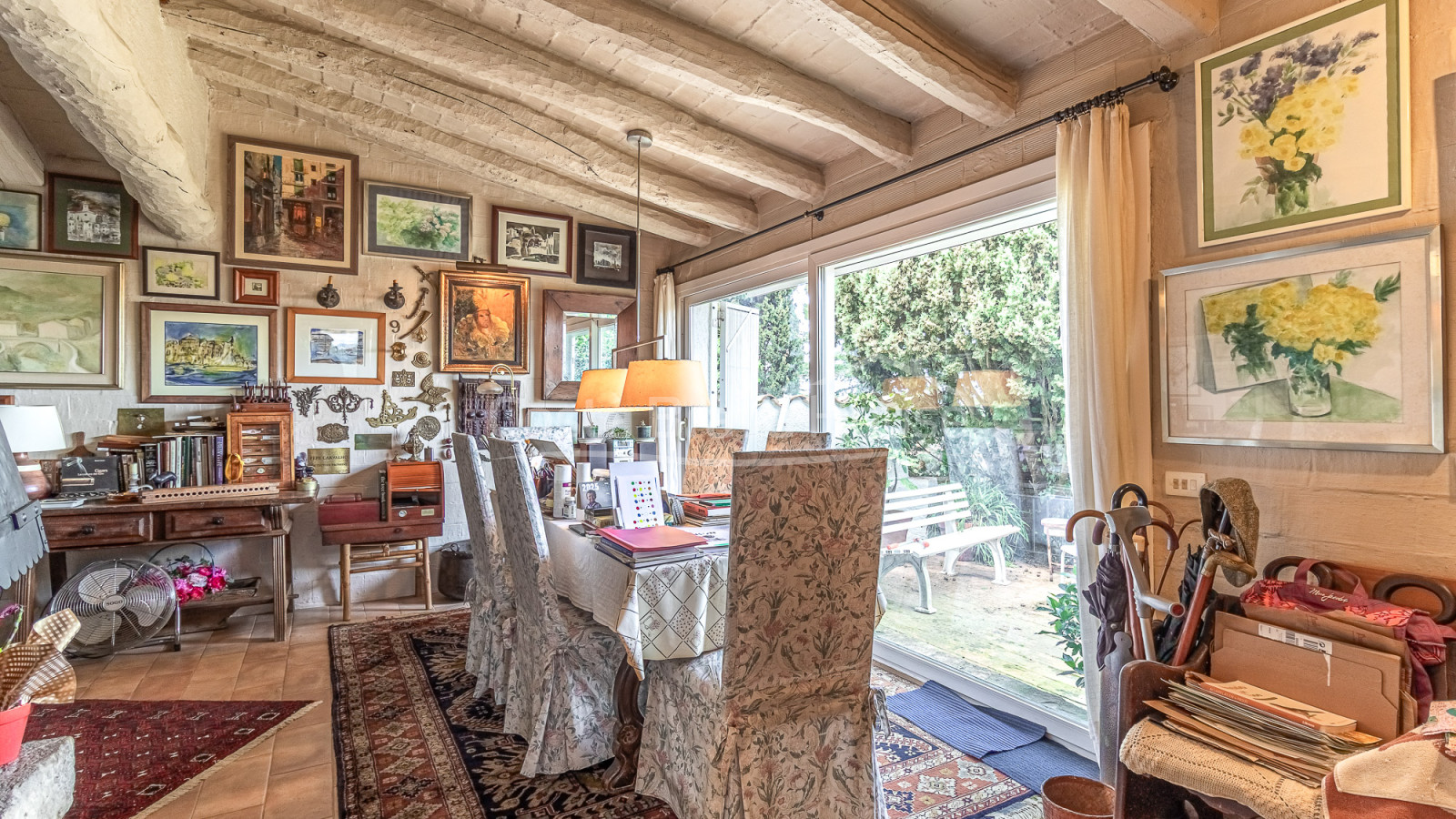 Dorpshuis met tuin en vergunning in Begur
