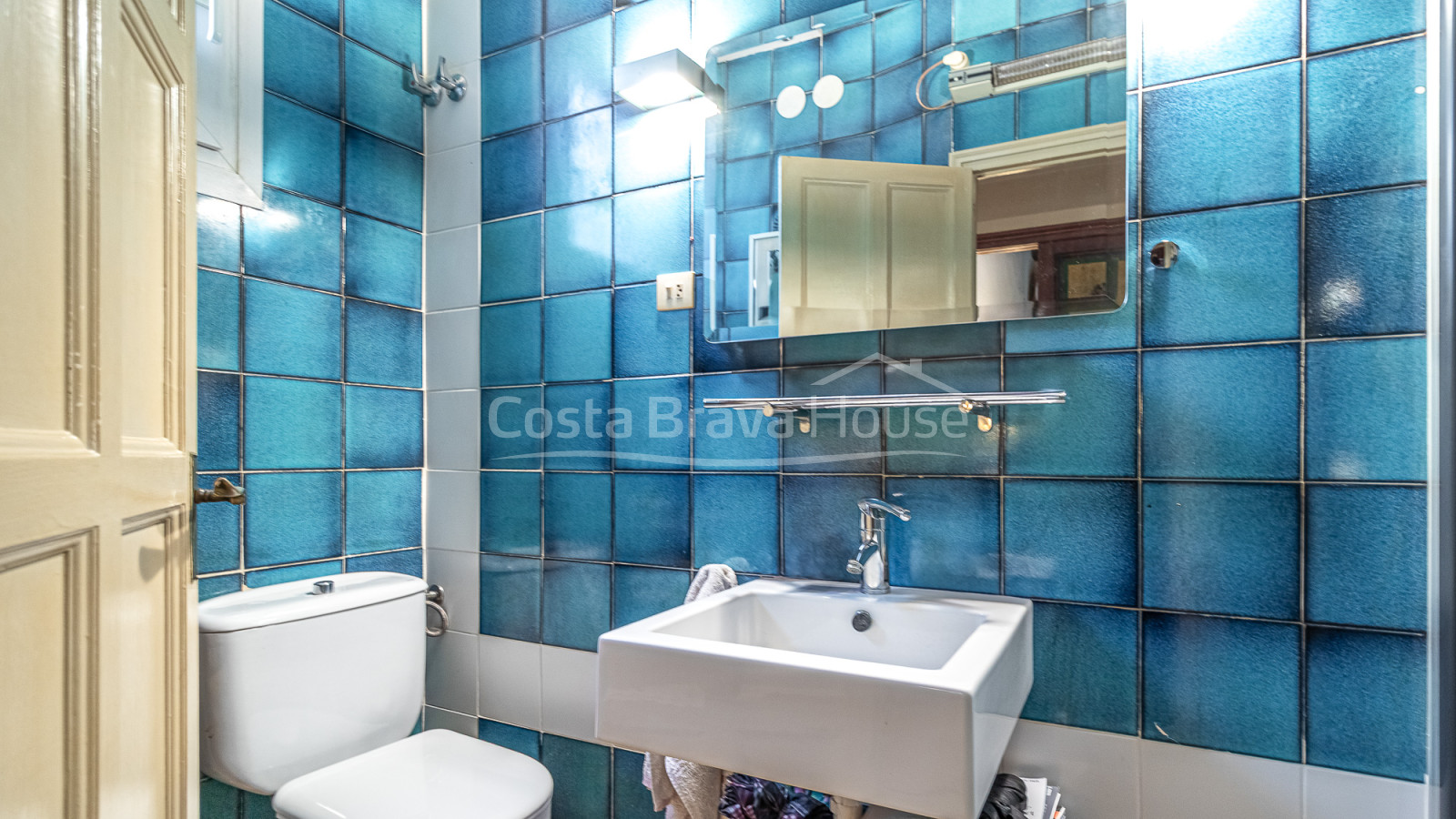 Village house with garden and license in Begur