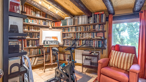 Village house with garden and license in Begur