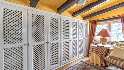 Dorpshuis met tuin en vergunning in Begur
