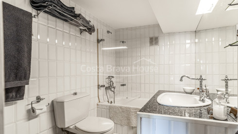 Village house with garden and license in Begur