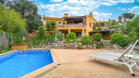 Casa amb piscina i llicència turística a Begur
