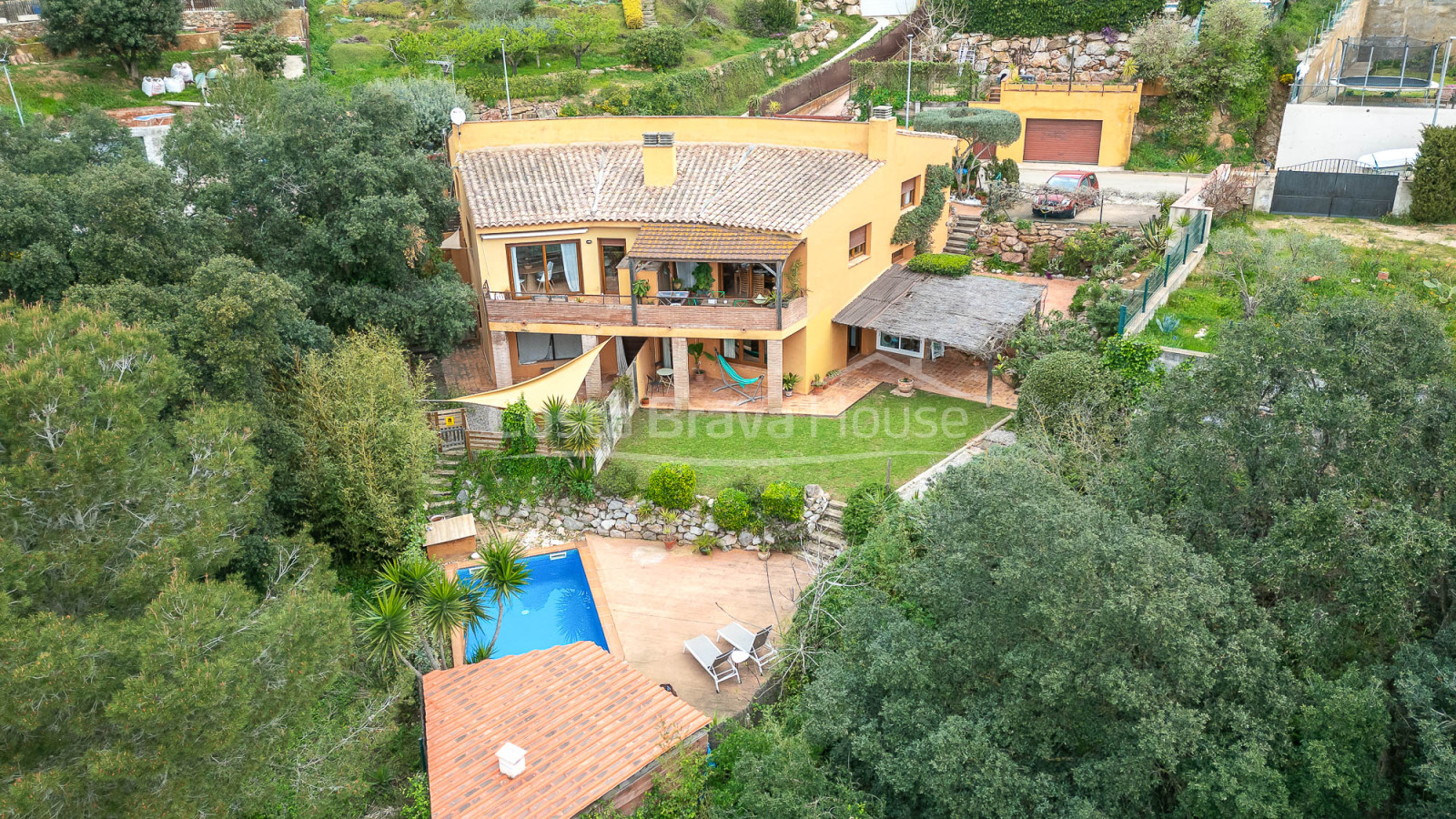 Huis met zwembad en toeristische vergunning in Begur