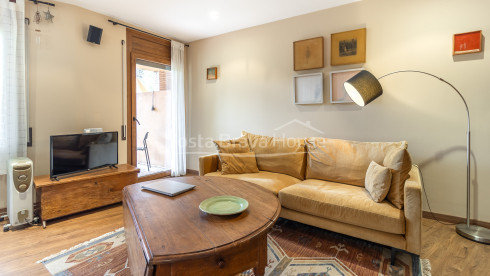 House with pool and tourist license in Begur