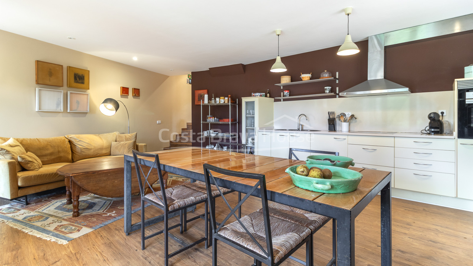 House with pool and tourist license in Begur