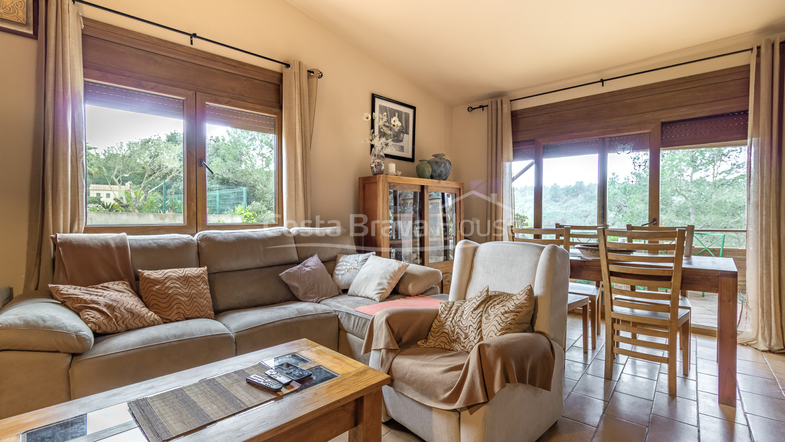 House with pool and tourist license in Begur