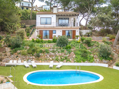 Casa mediterrània amb vistes al mar i total privacitat en venda a Llafranc, Costa Brava