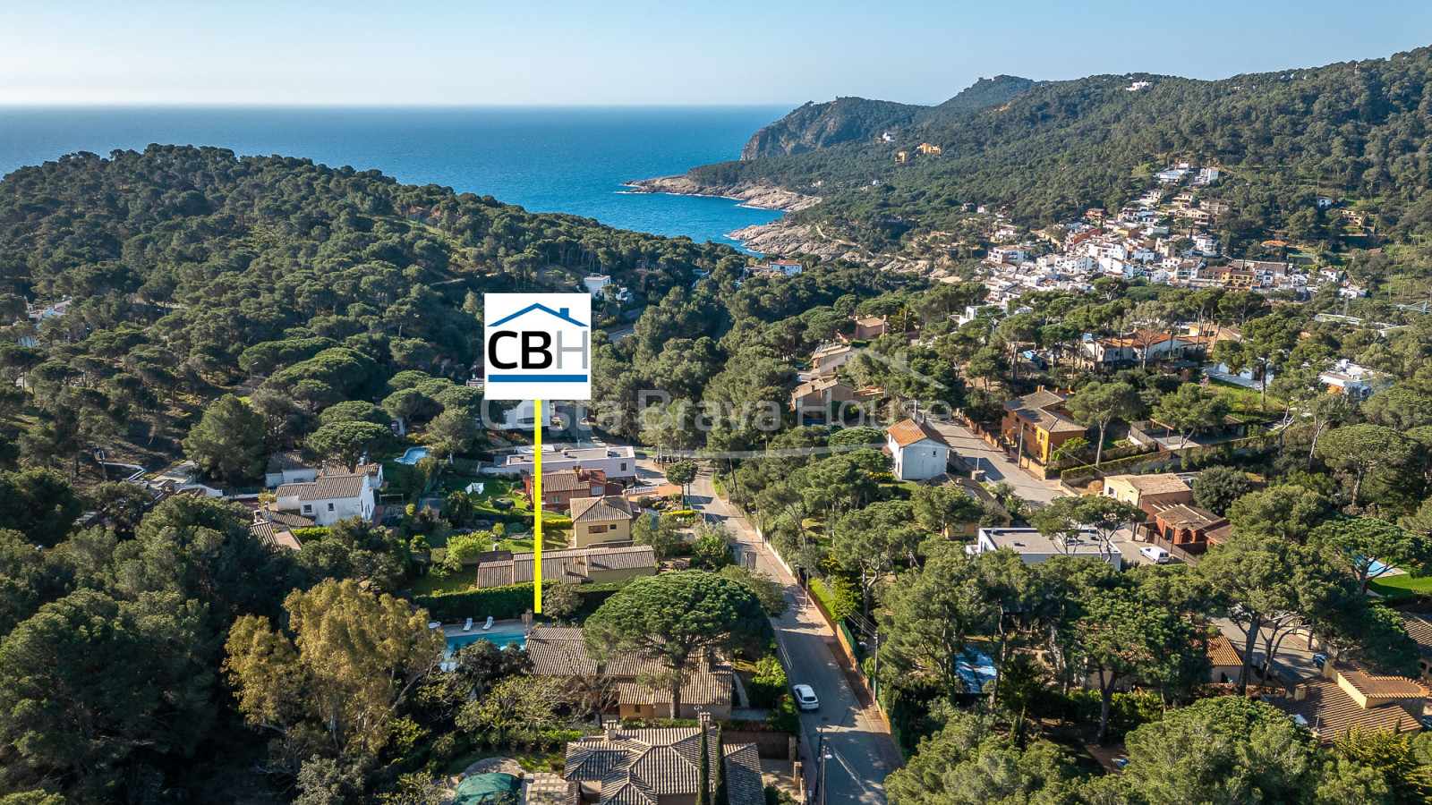 Casa a Tamariu amb piscina i llicència turística
