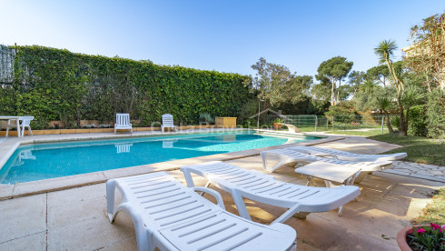 Casa a Tamariu amb piscina i llicència turística