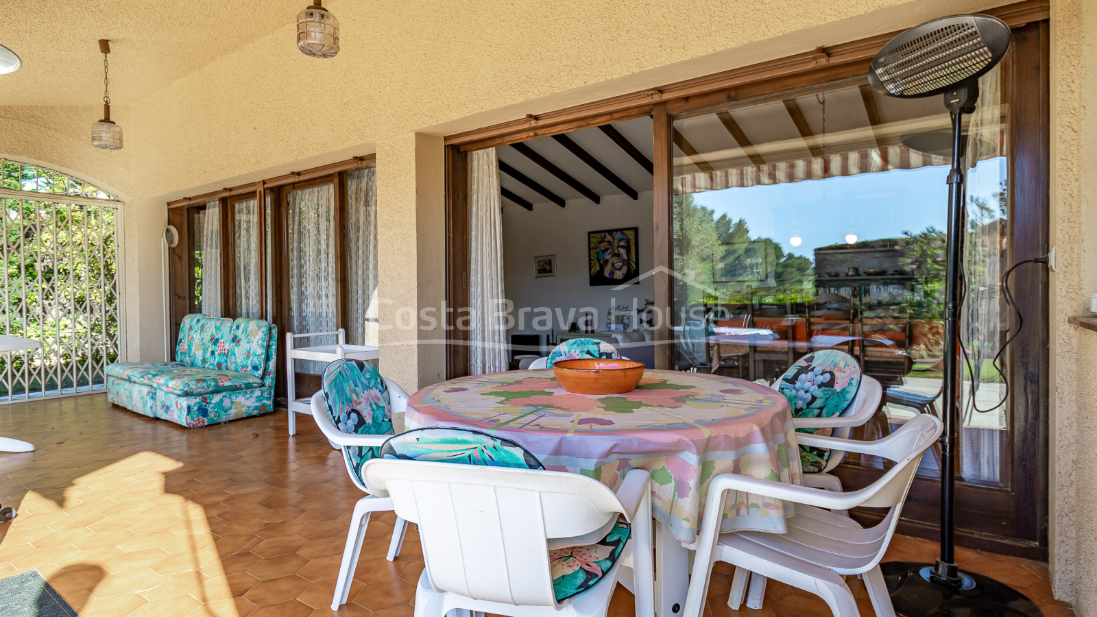 Casa a Tamariu amb piscina i llicència turística