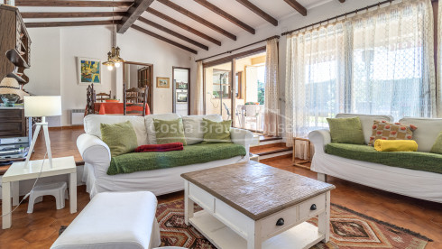Casa a Tamariu amb piscina i llicència turística