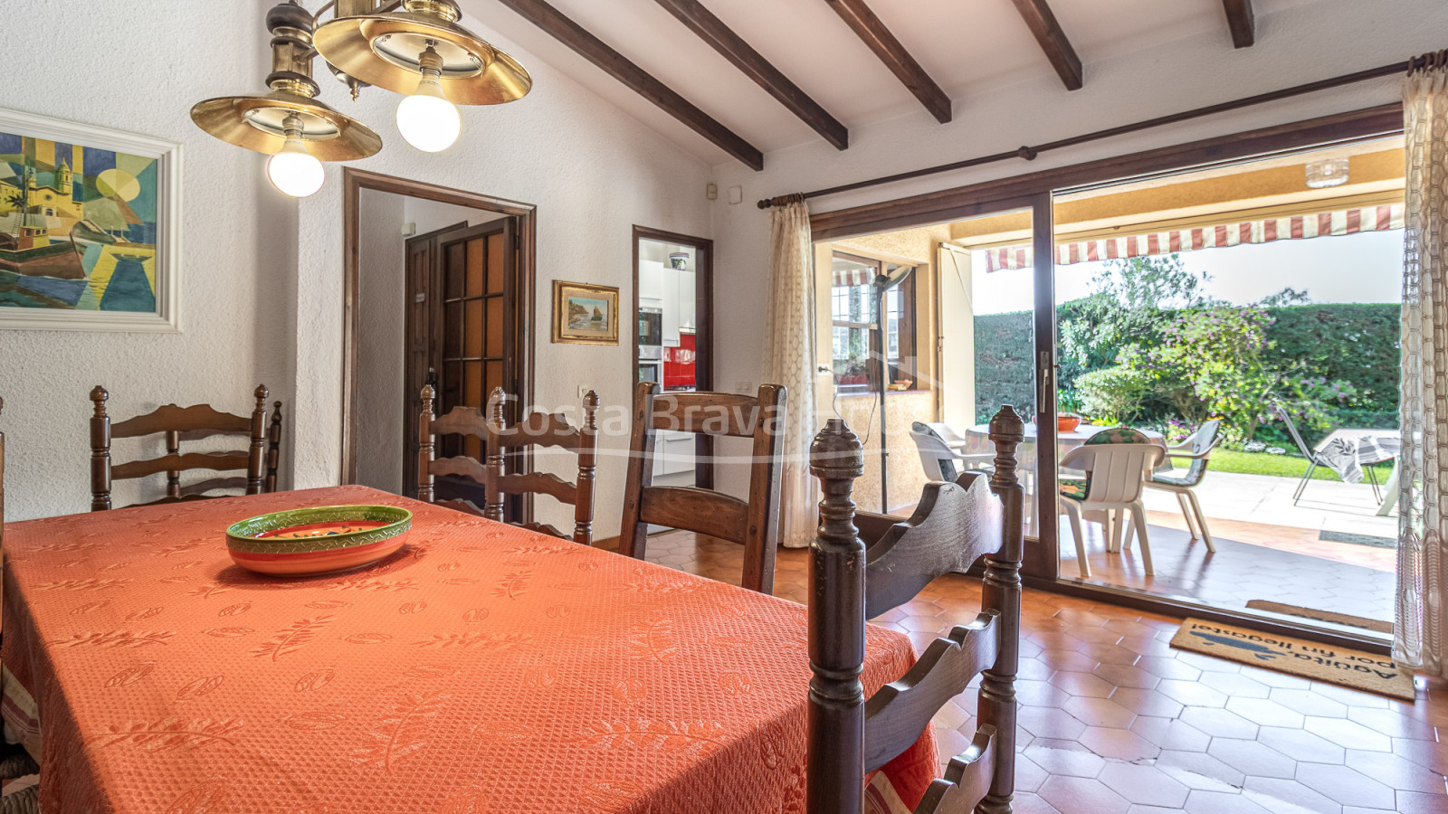Casa a Tamariu amb piscina i llicència turística