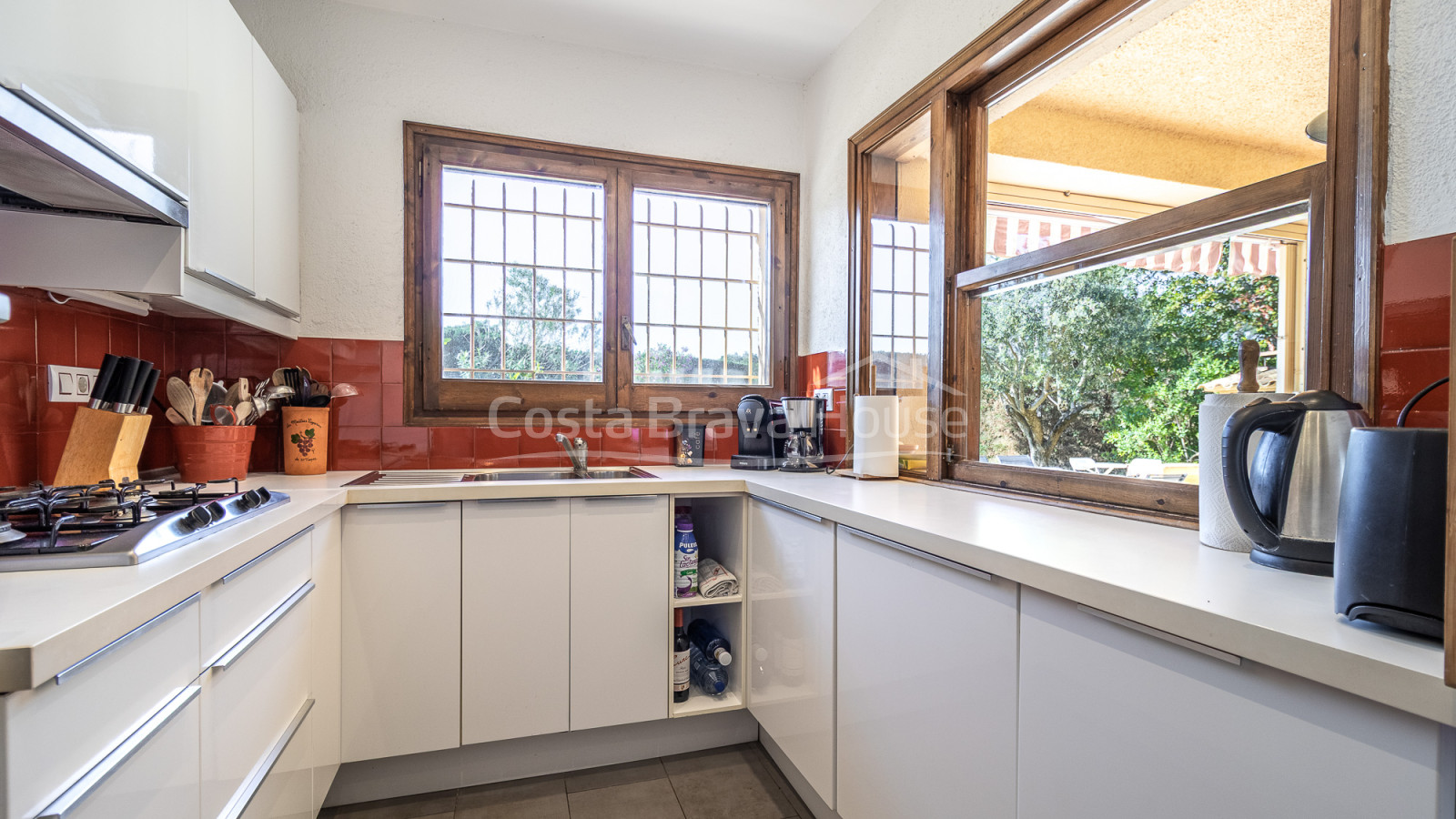 House in Tamariu with pool and tourist license