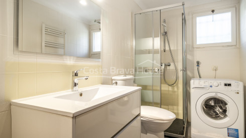 House in Tamariu with pool and tourist license