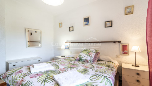 Casa a Tamariu amb piscina i llicència turística