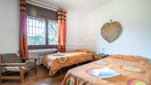 Casa a Tamariu amb piscina i llicència turística