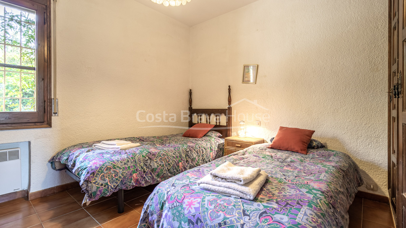 Casa a Tamariu amb piscina i llicència turística