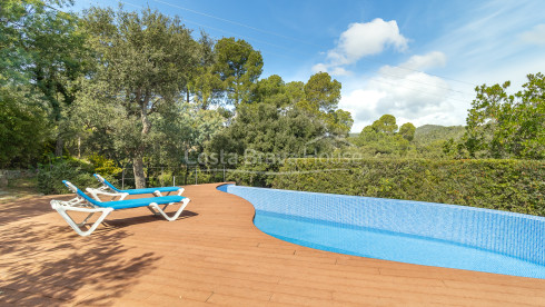 Casa amb piscina en venda a Vall-llobrega