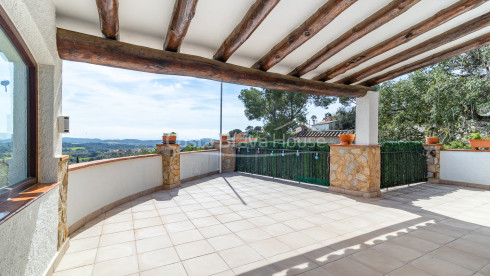 Casa amb piscina en venda a Vall-llobrega