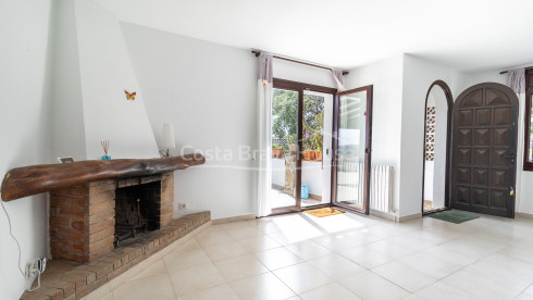 Casa amb piscina en venda a Vall-llobrega