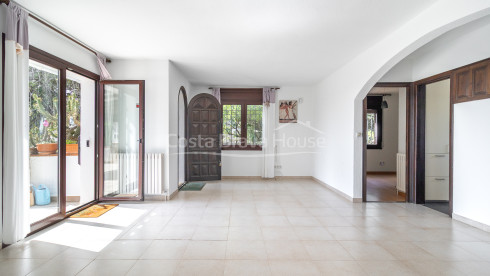 Casa amb piscina en venda a Vall-llobrega