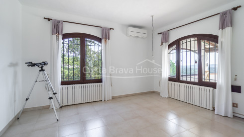 Casa amb piscina en venda a Vall-llobrega