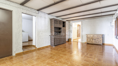 Casa amb piscina en venda a Vall-llobrega